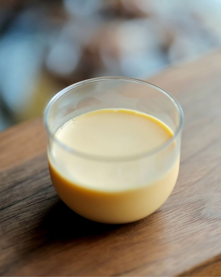 丹波地鶏の卵を使用するまろやかでコク深いプリン