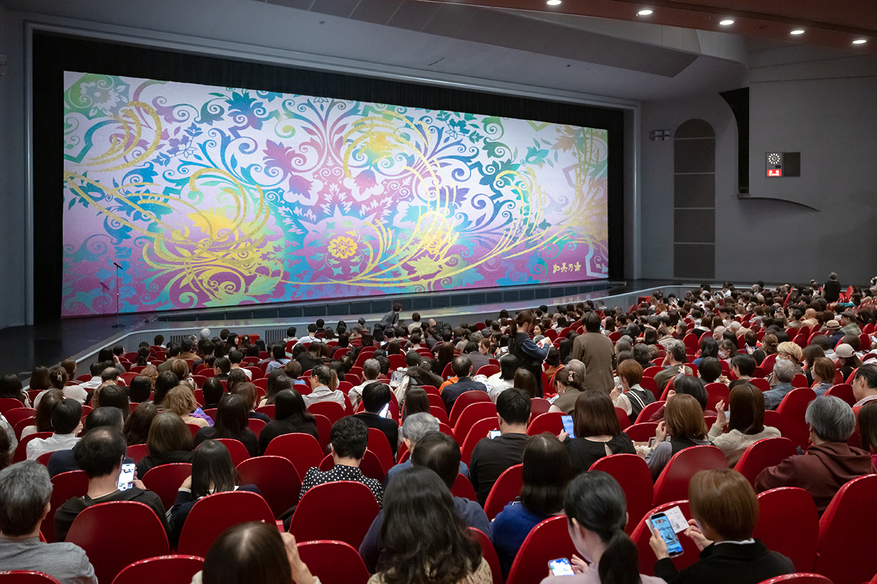 〈ジオ〉ブランド誕生35周年記念「宝塚大劇場貸切公演」