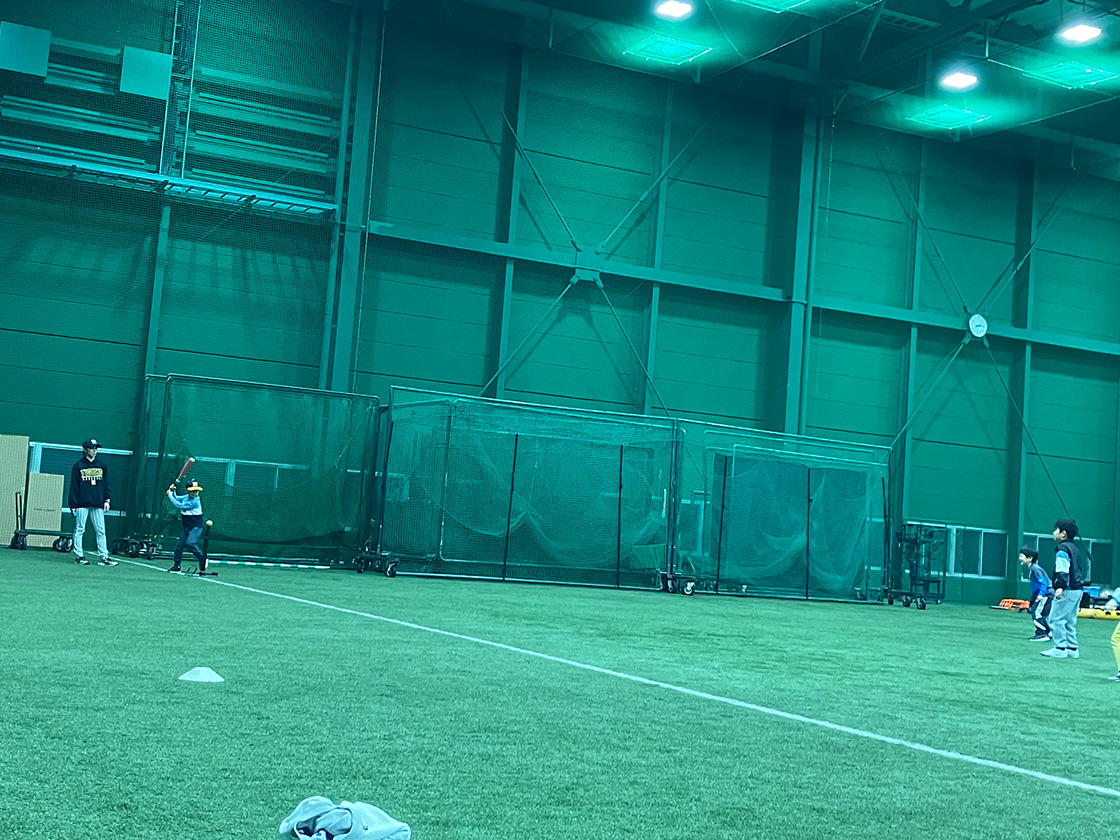 お子様向け「野球教室」in 阪神甲子園球場 室内練習場