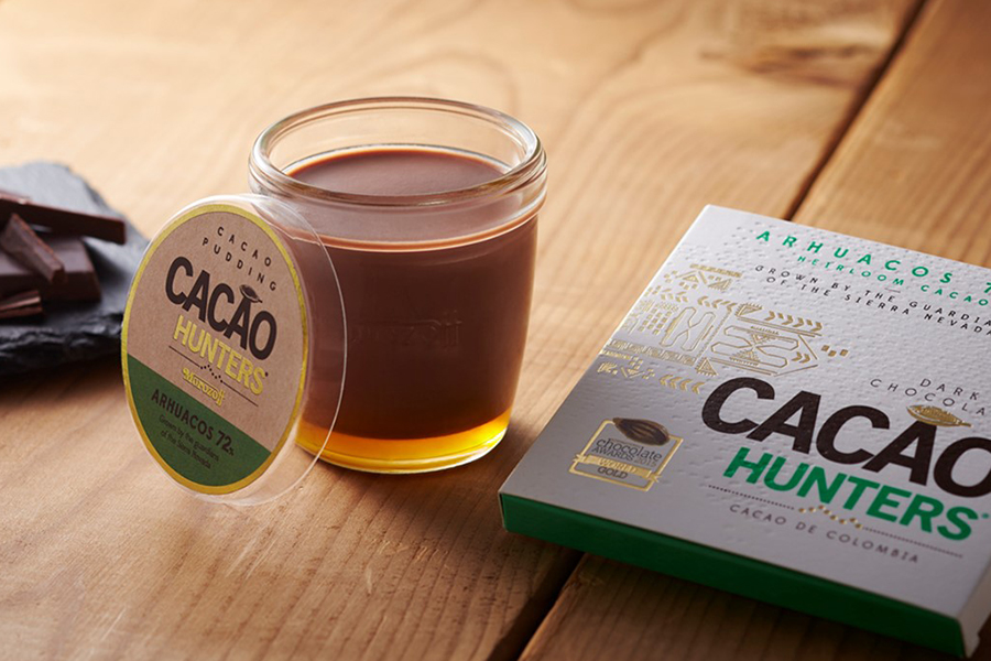 コロンビア北部のカカオを使用、オレンジの風味豊かな「CACAO HUNTERS アルアコ72％」（378円）