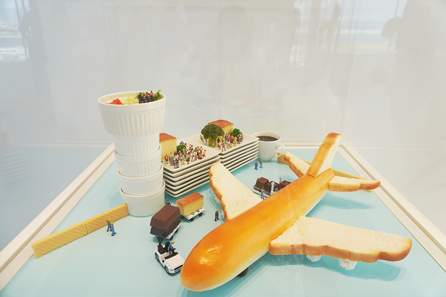 機内食を神戸空港に見立てた作品（撮影：Lmaga.jp）