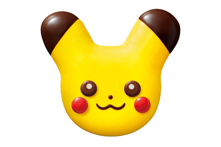 ふんわりとしたイースト生地にホイップクリームを入れて、カラメルカスタード風味チョコでコーティングした「ピカチュウ ドーナツ」（313円〜）
