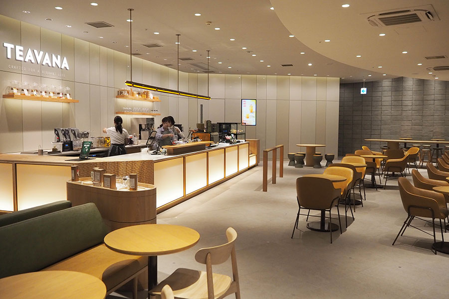 ティーに特化した「スターバックス ティー＆カフェ」が南大阪・堺市へ、店内の様子